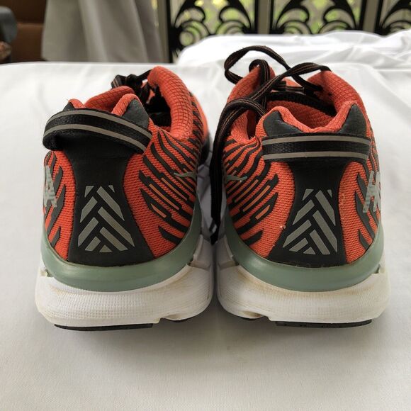 HOKA ONE ONE Time To Fly Men’s 8.5 Clifton 5 Running Shoes main image 4